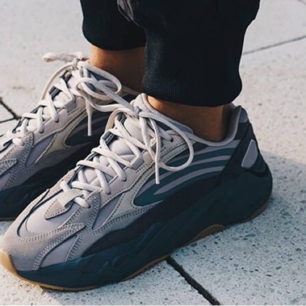 Yeezy boost 700